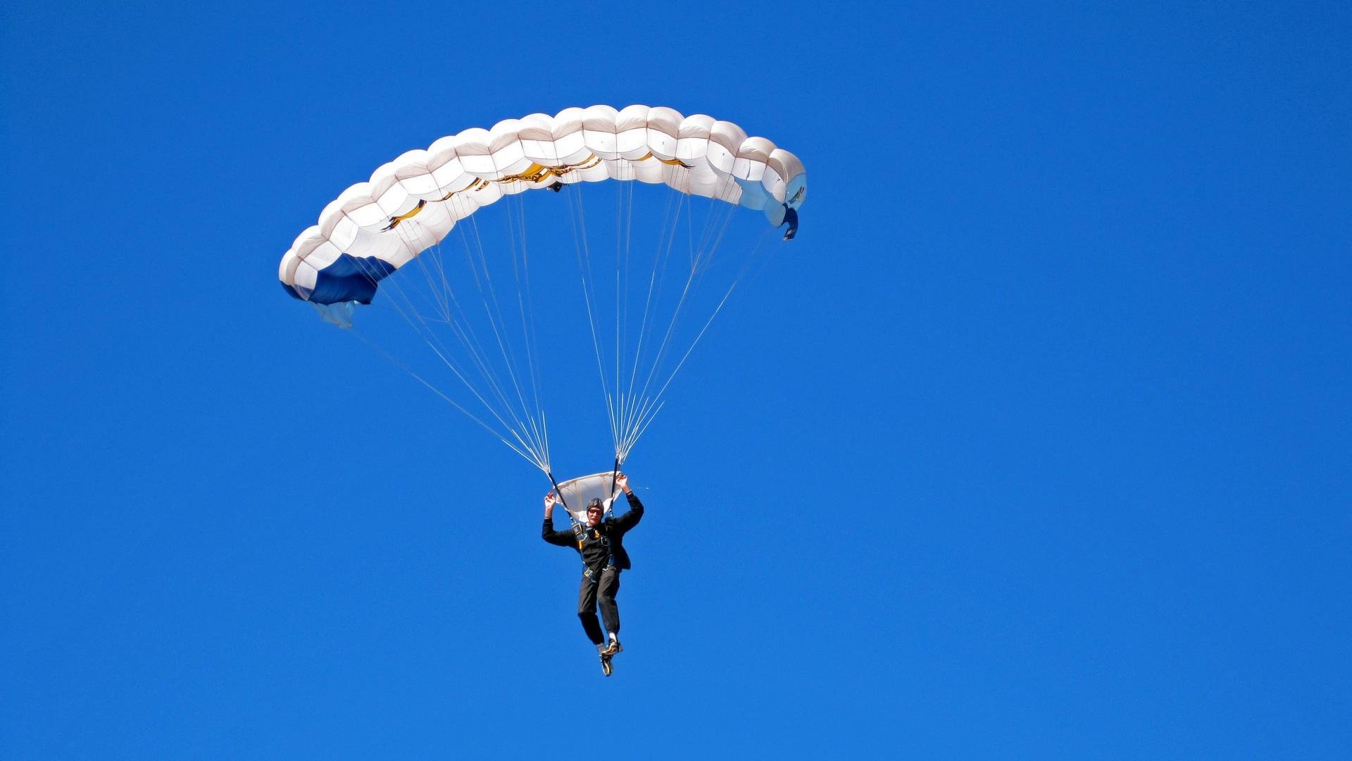 全民健身路径与区域经济协同发展研究，全民健身路径是我国体育事业发展中的一个新生事物