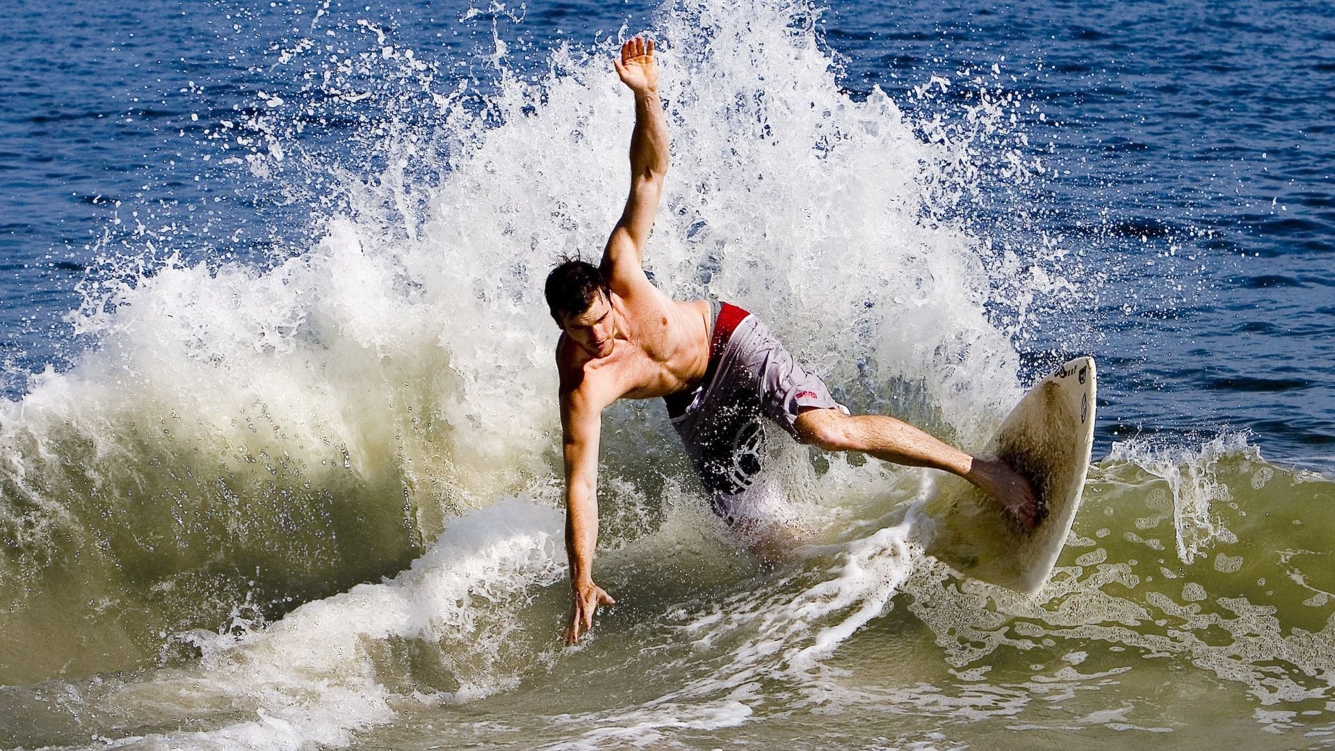 全国青少年小轮车赛充满激情与速度，全国bmx小轮车比赛